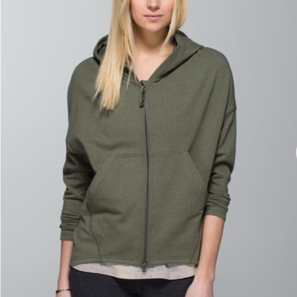 Lululemon Hold Your Om Hoodie
Heathered Fatigue Green